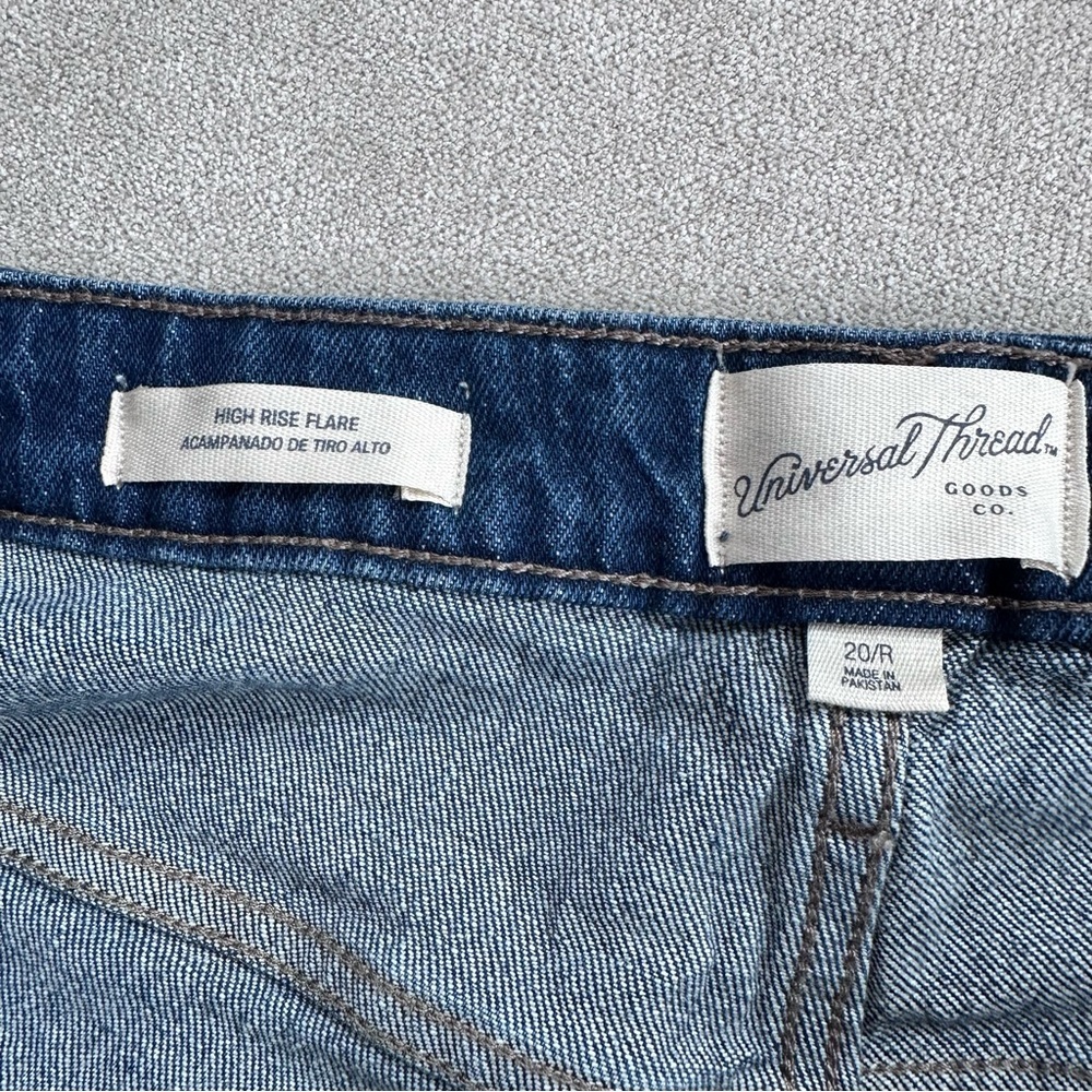 SOLD Universal Thread High Rise Flare Jeans. Dark Wash. Size 20R. - Picture 4 of 8